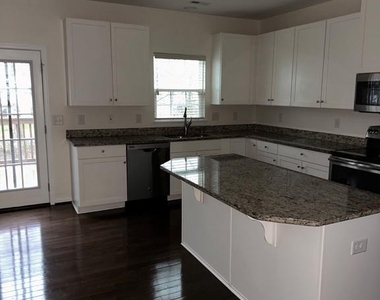 10 Parkers Mill Boulevard - Photo Thumbnail 11