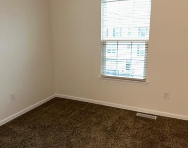 10 Parkers Mill Boulevard - Photo Thumbnail 18