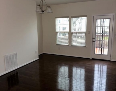 10 Parkers Mill Boulevard - Photo Thumbnail 14