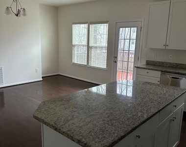 10 Parkers Mill Boulevard - Photo Thumbnail 12