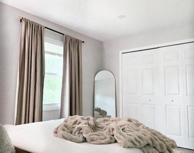 14 Roanoke Court - Photo Thumbnail 10