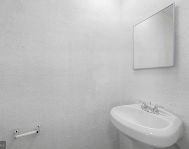 19 Ridgewood Place - Photo Thumbnail 8