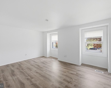 19 Ridgewood Place - Photo Thumbnail 11
