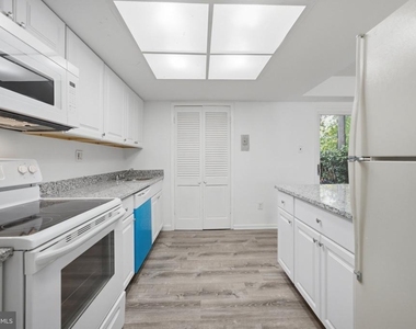 19 Ridgewood Place - Photo Thumbnail 3