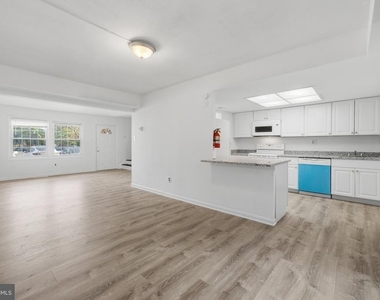 19 Ridgewood Place - Photo Thumbnail 7