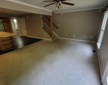 612 Currant Court - Photo Thumbnail 8