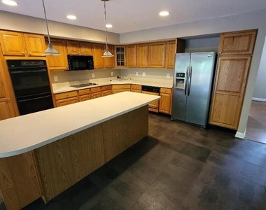 612 Currant Court - Photo Thumbnail 4