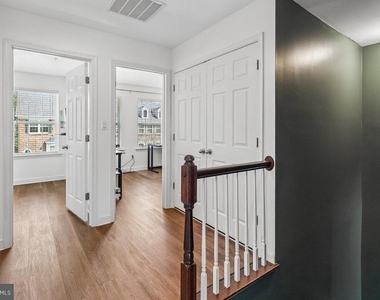 8132 Villaggio Drive - Photo Thumbnail 19
