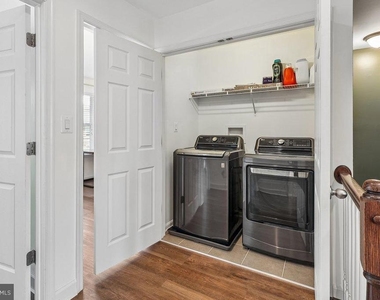 8132 Villaggio Drive - Photo Thumbnail 20
