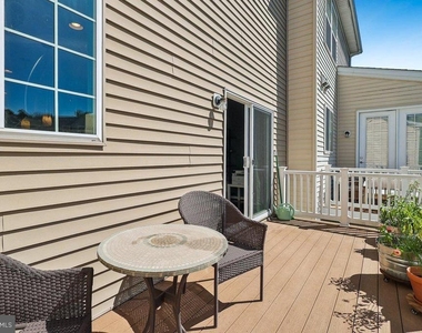 8132 Villaggio Drive - Photo Thumbnail 13