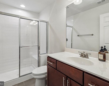 8132 Villaggio Drive - Photo Thumbnail 28