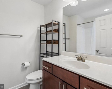 8132 Villaggio Drive - Photo Thumbnail 22