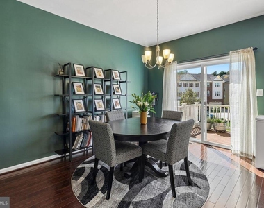 8132 Villaggio Drive - Photo Thumbnail 9