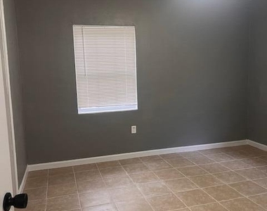 355 Saint Clair Street - Photo Thumbnail 7