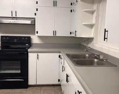355 Saint Clair Street - Photo Thumbnail 9