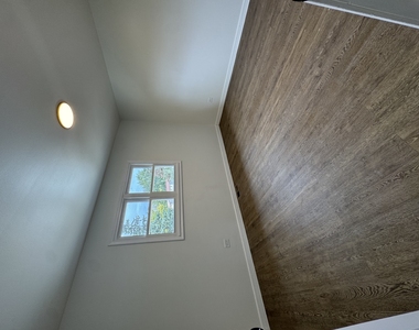 309 Northridge Avenue - Photo Thumbnail 11