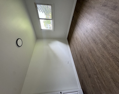 309 Northridge Avenue - Photo Thumbnail 12