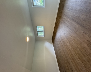 309 Northridge Avenue - Photo Thumbnail 9