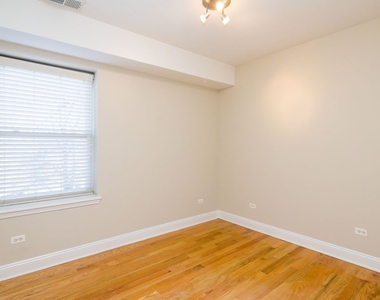6503 N Claremont Avenue - Photo Thumbnail 6
