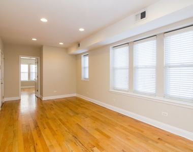 6503 N Claremont Avenue - Photo Thumbnail 3