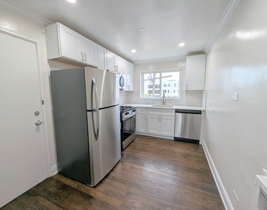 7551 N Bell Avenue - Photo Thumbnail 9
