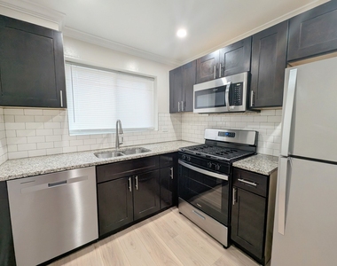7553 N Bell Avenue - Photo Thumbnail 1