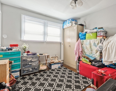 6331 N Fairfield Avenue - Photo Thumbnail 6