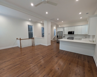 2627 N Mildred Avenue - Photo Thumbnail 1