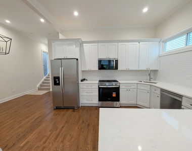 2627 N Mildred Avenue - Photo Thumbnail 2