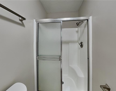 241 Fox Ridge Court - Photo Thumbnail 9