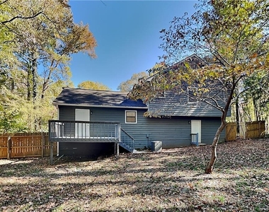 241 Fox Ridge Court - Photo Thumbnail 17