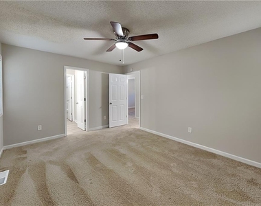 241 Fox Ridge Court - Photo Thumbnail 8