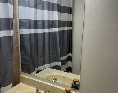 1537 Norway Lane - Photo Thumbnail 14