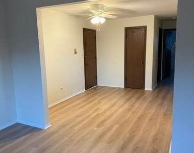1537 Norway Lane - Photo Thumbnail 19