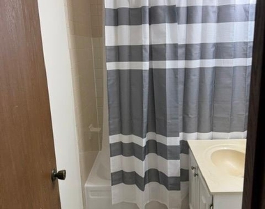 1537 Norway Lane - Photo Thumbnail 13