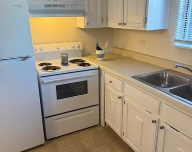 1537 Norway Lane - Photo Thumbnail 9