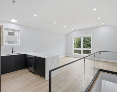 2307 S Marshall Boulevard - Photo Thumbnail 2