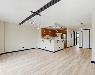 4220 Bonhill Drive - Photo Thumbnail 4