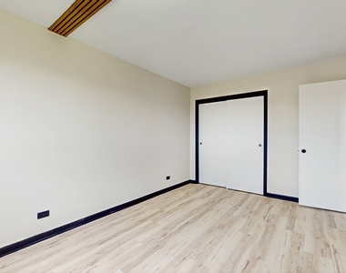 4220 Bonhill Drive - Photo Thumbnail 15