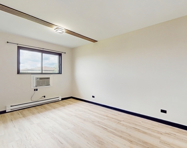 4220 Bonhill Drive - Photo Thumbnail 13