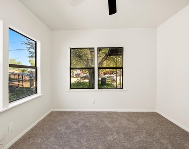 3111 Hicks Avenue - Photo Thumbnail 7