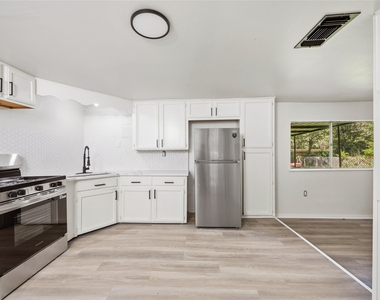 3111 Hicks Avenue - Photo Thumbnail 19