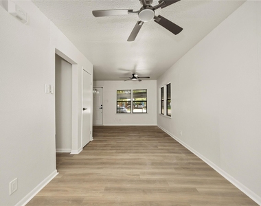 3111 Hicks Avenue - Photo Thumbnail 6