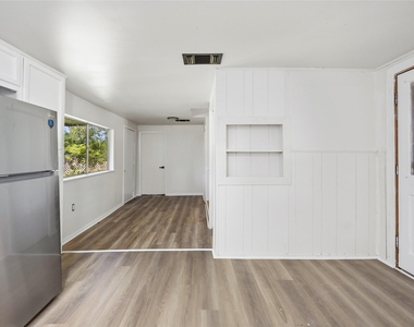3111 Hicks Avenue - Photo Thumbnail 20