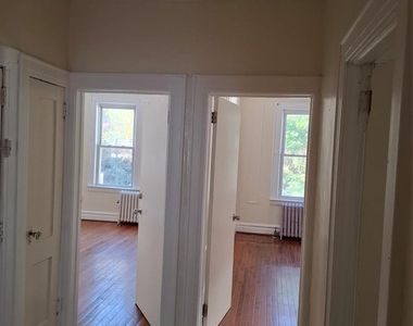 97-99 Schuyler - Photo Thumbnail 4