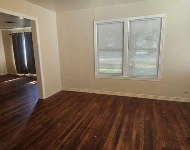 1219 Bernard Avenue - Photo Thumbnail 3