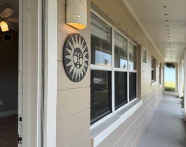 910 S Orlando Avenue - Photo Thumbnail 6