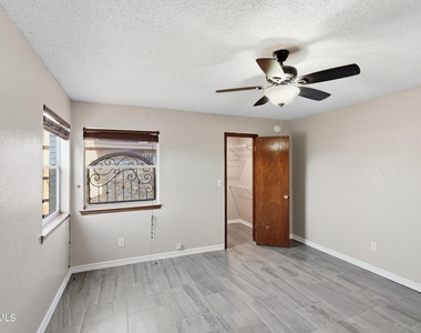 1451 Sierra Bonita Drive - Photo Thumbnail 2