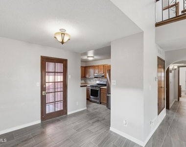 1451 Sierra Bonita Drive - Photo Thumbnail 6