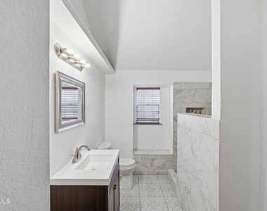 1451 Sierra Bonita Drive - Photo Thumbnail 22